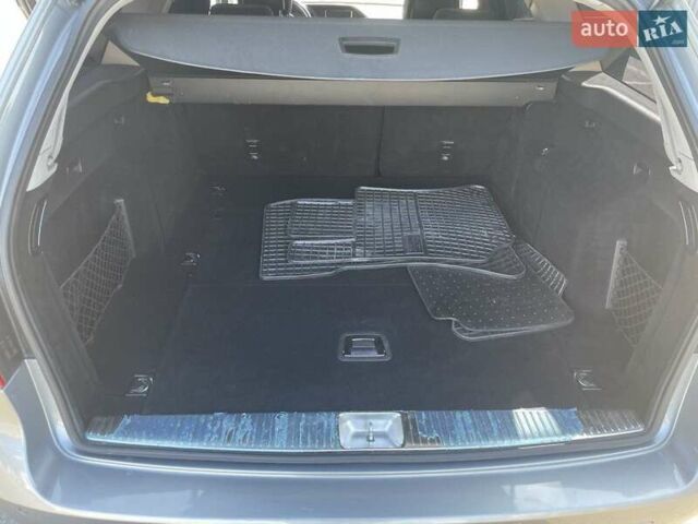 Сірий Мерседес Е-Клас, об'ємом двигуна 1.8 л та пробігом 365 тис. км за 11500 $, фото 11 на Automoto.ua