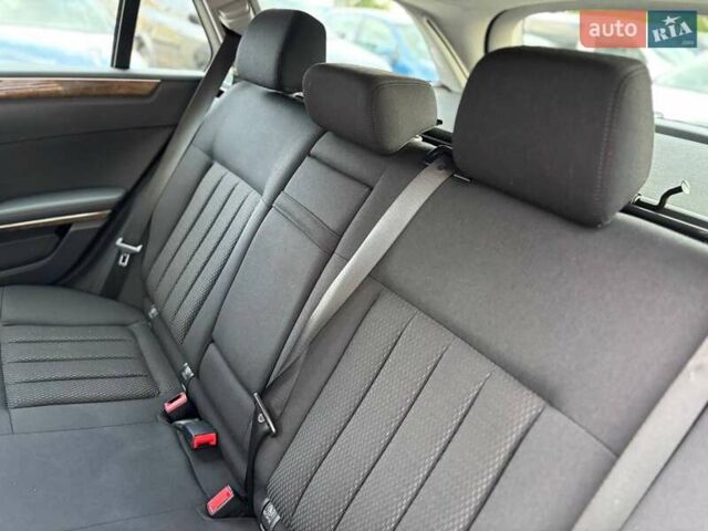 Серый Мерседес Е-Класс, объемом двигателя 1.8 л и пробегом 325 тыс. км за 9499 $, фото 16 на Automoto.ua