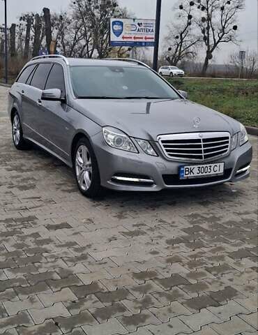Серый Мерседес Е-Класс, объемом двигателя 2.1 л и пробегом 350 тыс. км за 12200 $, фото 5 на Automoto.ua