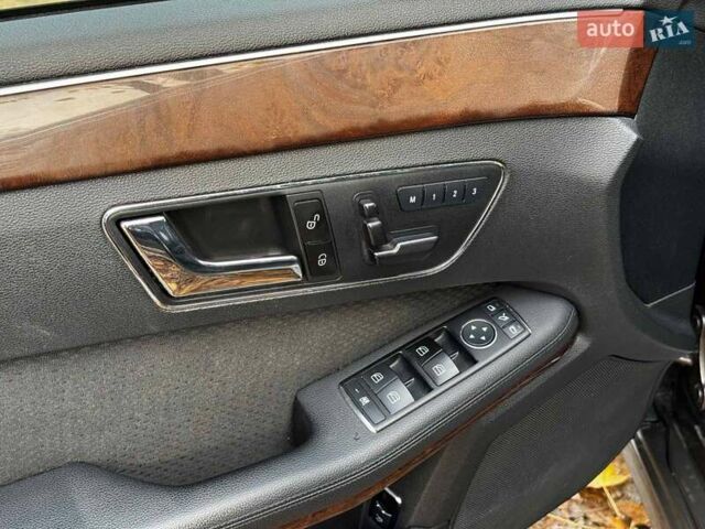 Серый Мерседес Е-Класс, объемом двигателя 3 л и пробегом 350 тыс. км за 10990 $, фото 15 на Automoto.ua