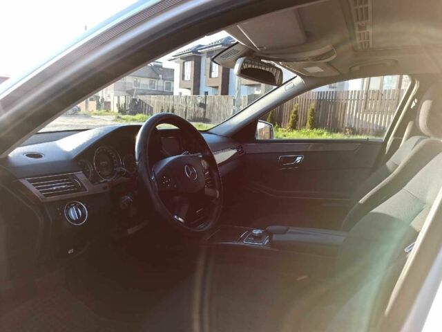 Серый Мерседес Е-Класс, объемом двигателя 0 л и пробегом 231 тыс. км за 12950 $, фото 13 на Automoto.ua