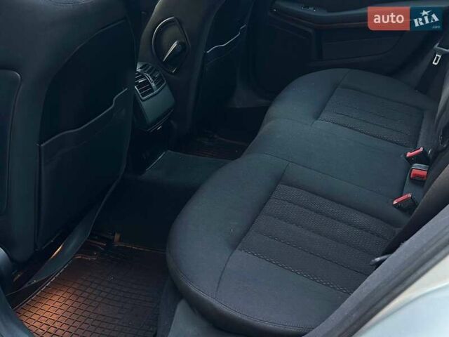 Серый Мерседес Е-Класс, объемом двигателя 2.14 л и пробегом 227 тыс. км за 11750 $, фото 17 на Automoto.ua