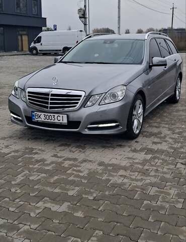 Серый Мерседес Е-Класс, объемом двигателя 2.1 л и пробегом 350 тыс. км за 12200 $, фото 2 на Automoto.ua