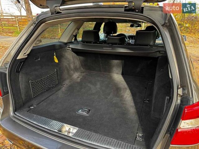 Серый Мерседес Е-Класс, объемом двигателя 3 л и пробегом 350 тыс. км за 10990 $, фото 26 на Automoto.ua