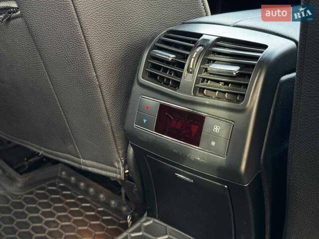 Серый Мерседес Е-Класс, объемом двигателя 3 л и пробегом 350 тыс. км за 10990 $, фото 29 на Automoto.ua