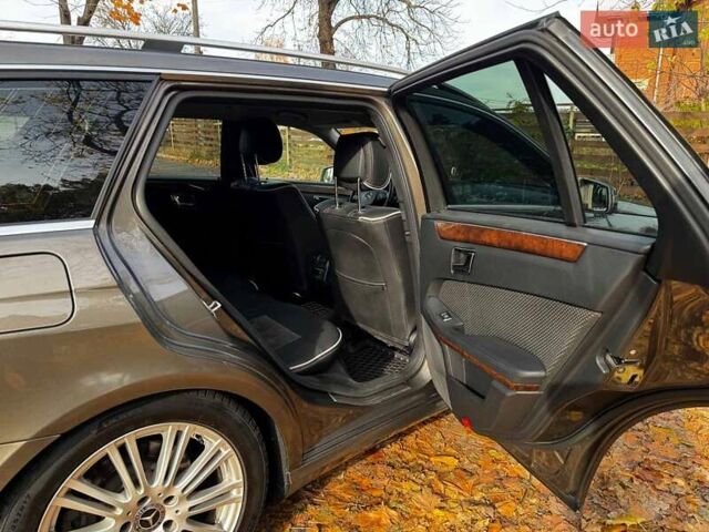 Серый Мерседес Е-Класс, объемом двигателя 3 л и пробегом 350 тыс. км за 10990 $, фото 28 на Automoto.ua