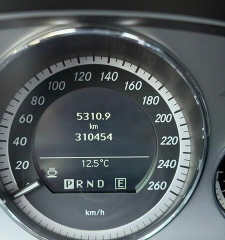 Серый Мерседес Е-Класс, объемом двигателя 2.2 л и пробегом 310 тыс. км за 10800 $, фото 27 на Automoto.ua