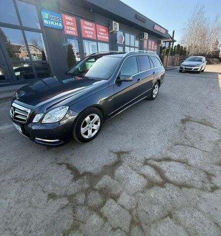 Серый Мерседес Е-Класс, объемом двигателя 2.2 л и пробегом 310 тыс. км за 10800 $, фото 6 на Automoto.ua