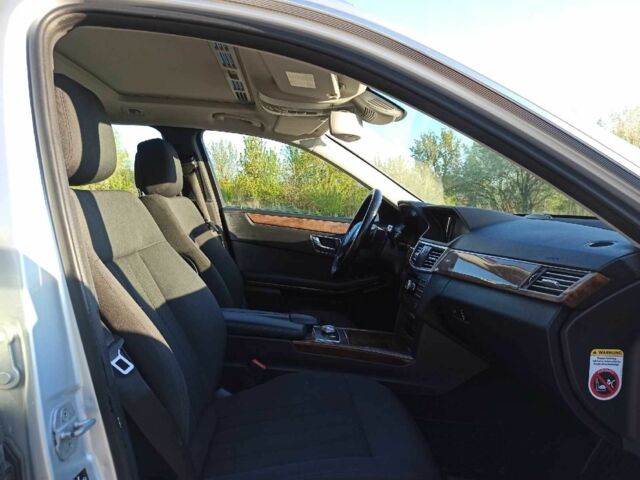 Серый Мерседес Е-Класс, объемом двигателя 0 л и пробегом 231 тыс. км за 12950 $, фото 16 на Automoto.ua