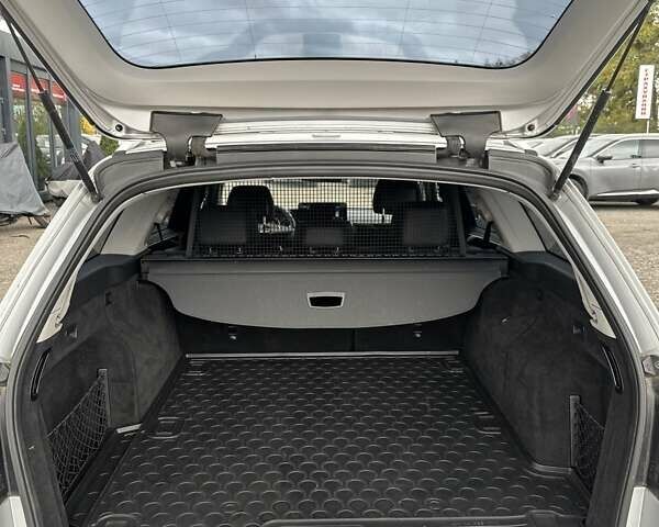 Серый Мерседес Е-Класс, объемом двигателя 2.14 л и пробегом 319 тыс. км за 14999 $, фото 14 на Automoto.ua