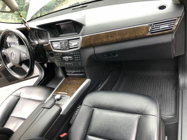 Серый Мерседес Е-Класс, объемом двигателя 2.2 л и пробегом 315 тыс. км за 12900 $, фото 15 на Automoto.ua