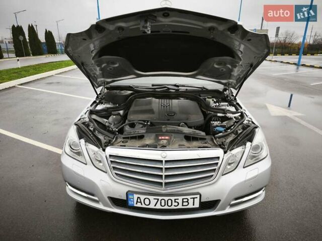 Серый Мерседес Е-Класс, объемом двигателя 2.14 л и пробегом 318 тыс. км за 13800 $, фото 16 на Automoto.ua