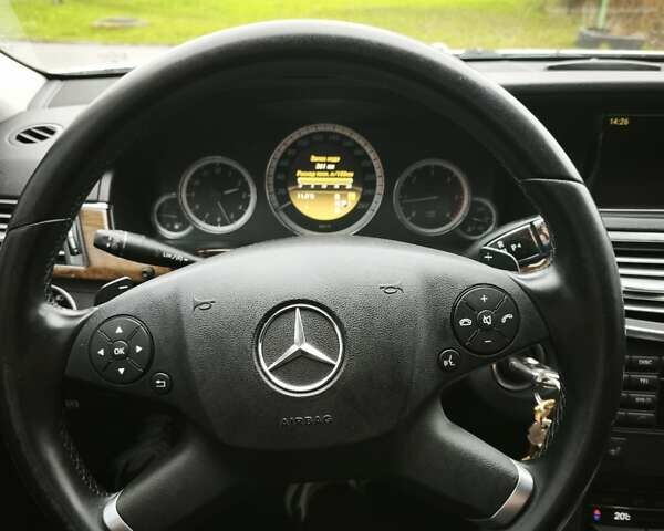 Серый Мерседес Е-Класс, объемом двигателя 2.14 л и пробегом 318 тыс. км за 13800 $, фото 18 на Automoto.ua