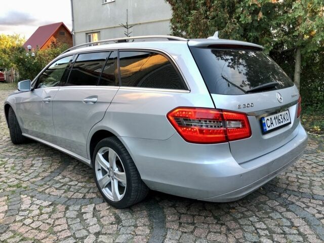 Серый Мерседес Е-Класс, объемом двигателя 2.2 л и пробегом 315 тыс. км за 12900 $, фото 21 на Automoto.ua