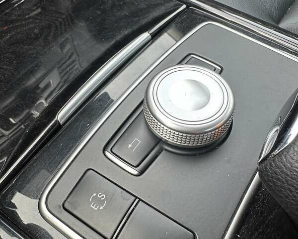 Серый Мерседес Е-Класс, объемом двигателя 2.14 л и пробегом 319 тыс. км за 14999 $, фото 46 на Automoto.ua