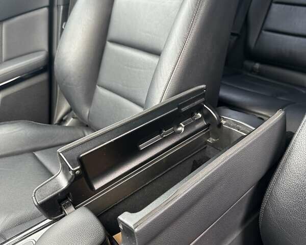 Серый Мерседес Е-Класс, объемом двигателя 2.14 л и пробегом 319 тыс. км за 14999 $, фото 49 на Automoto.ua