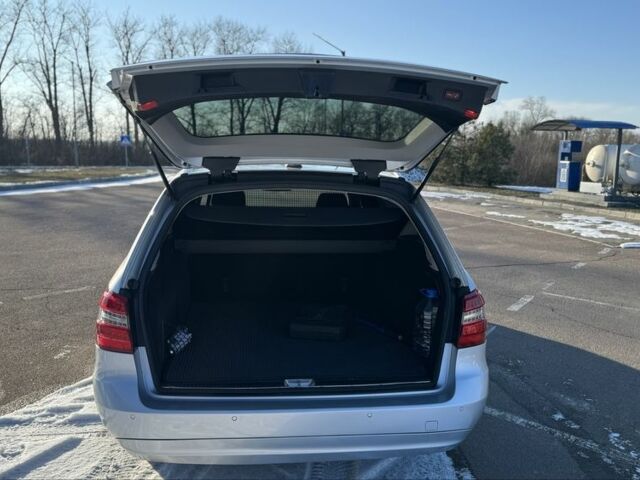 Сірий Мерседес Е-Клас, об'ємом двигуна 2.2 л та пробігом 3 тис. км за 15600 $, фото 21 на Automoto.ua