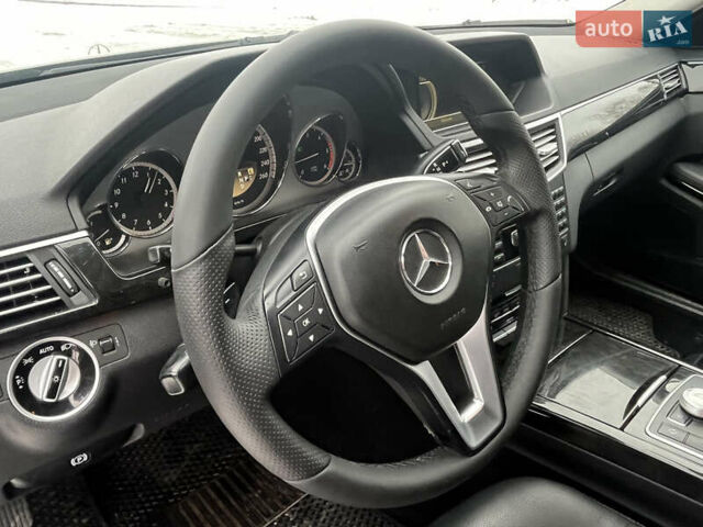 Серый Мерседес Е-Класс, объемом двигателя 0 л и пробегом 296 тыс. км за 11400 $, фото 3 на Automoto.ua