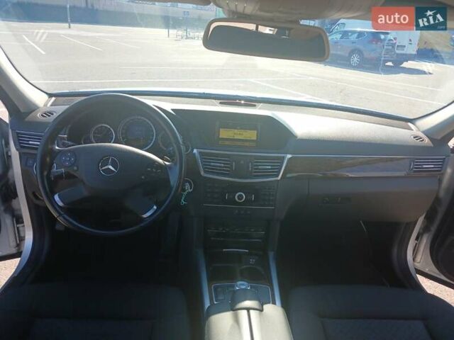 Мерседес Е-Класс 2012 в Виннице на Automoto.ua Серый Мерседес Е-Класс, объемом двигателя 2.14 л и пробегом 327 тыс. км за 10500 $, фото 4 на Automoto.ua