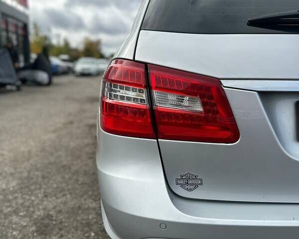 Серый Мерседес Е-Класс, объемом двигателя 2.14 л и пробегом 319 тыс. км за 14999 $, фото 11 на Automoto.ua