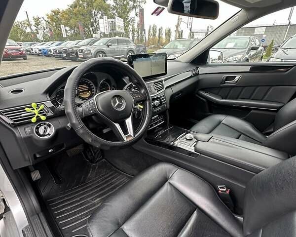 Серый Мерседес Е-Класс, объемом двигателя 2.14 л и пробегом 319 тыс. км за 14999 $, фото 24 на Automoto.ua