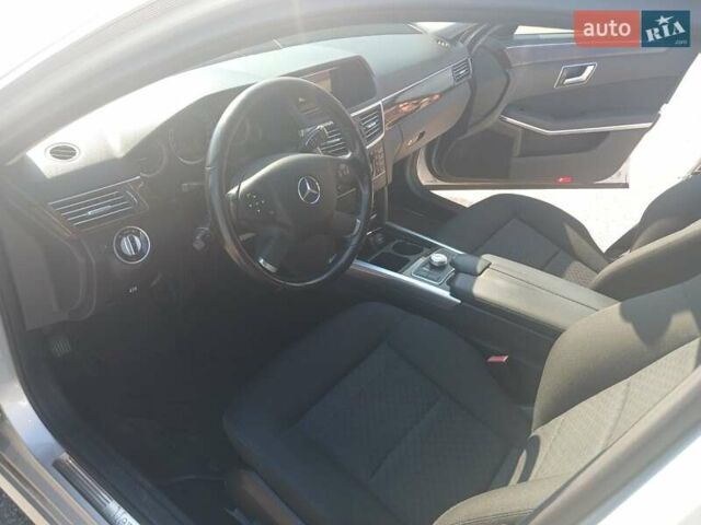 Мерседес Е-Класс 2012 в Виннице на Automoto.ua Серый Мерседес Е-Класс, объемом двигателя 2.14 л и пробегом 327 тыс. км за 10500 $, фото 5 на Automoto.ua