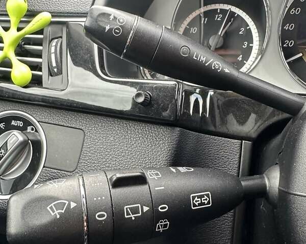 Серый Мерседес Е-Класс, объемом двигателя 2.14 л и пробегом 319 тыс. км за 14999 $, фото 44 на Automoto.ua