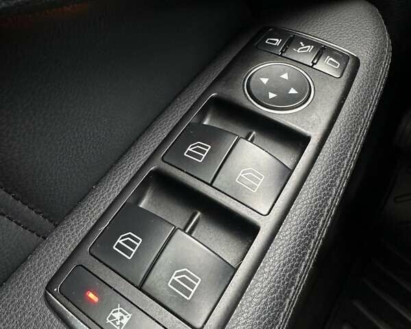 Серый Мерседес Е-Класс, объемом двигателя 2.14 л и пробегом 319 тыс. км за 14999 $, фото 41 на Automoto.ua