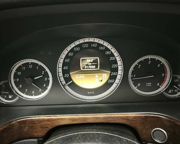 Серый Мерседес Е-Класс, объемом двигателя 2.14 л и пробегом 318 тыс. км за 13800 $, фото 14 на Automoto.ua