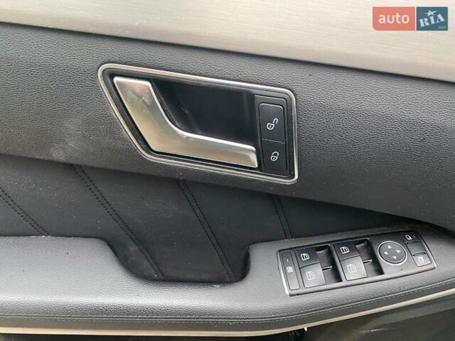 Серый Мерседес Е-Класс, объемом двигателя 2.2 л и пробегом 264 тыс. км за 12000 $, фото 5 на Automoto.ua