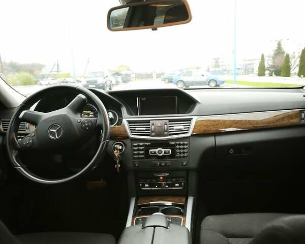 Серый Мерседес Е-Класс, объемом двигателя 2.14 л и пробегом 318 тыс. км за 13800 $, фото 10 на Automoto.ua