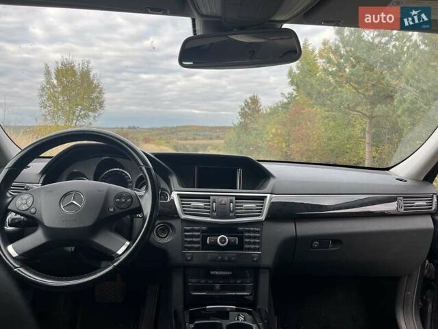 Мерседес Е-Класс 2012 в Львове на Automoto.ua Серый Мерседес Е-Класс, объемом двигателя 2.14 л и пробегом 322 тыс. км за 13200 $, фото 4 на Automoto.ua