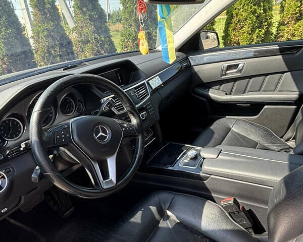 Серый Мерседес Е-Класс, объемом двигателя 2.14 л и пробегом 258 тыс. км за 11900 $, фото 9 на Automoto.ua