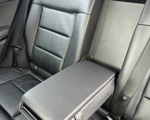 Серый Мерседес Е-Класс, объемом двигателя 2.14 л и пробегом 319 тыс. км за 14999 $, фото 31 на Automoto.ua