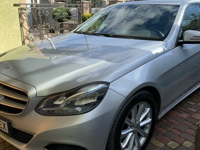 Серый Мерседес Е-Класс, объемом двигателя 2.1 л и пробегом 260 тыс. км за 18300 $, фото 3 на Automoto.ua