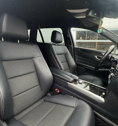 Серый Мерседес Е-Класс, объемом двигателя 3 л и пробегом 300 тыс. км за 19900 $, фото 6 на Automoto.ua