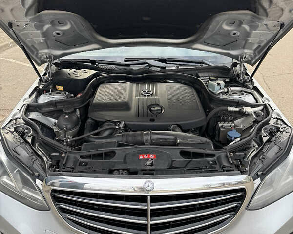 Сірий Мерседес Е-Клас, об'ємом двигуна 2.1 л та пробігом 330 тис. км за 15333 $, фото 14 на Automoto.ua