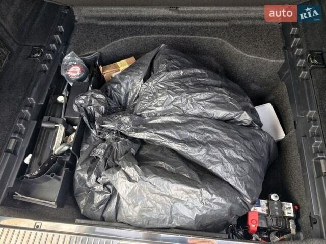 Серый Мерседес Е-Класс, объемом двигателя 2.14 л и пробегом 248 тыс. км за 15500 $, фото 13 на Automoto.ua