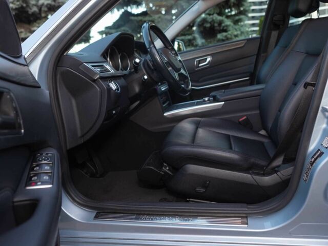 Сірий Мерседес Е-Клас, об'ємом двигуна 2.1 л та пробігом 390 тис. км за 15300 $, фото 10 на Automoto.ua