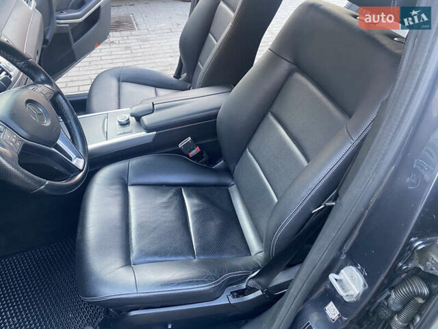 Серый Мерседес Е-Класс, объемом двигателя 2.14 л и пробегом 271 тыс. км за 14700 $, фото 25 на Automoto.ua