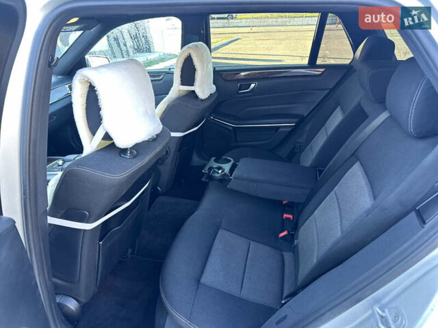 Сірий Мерседес Е-Клас, об'ємом двигуна 2.2 л та пробігом 217 тис. км за 13350 $, фото 54 на Automoto.ua