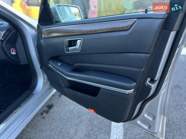 Сірий Мерседес Е-Клас, об'ємом двигуна 2.2 л та пробігом 217 тис. км за 13350 $, фото 12 на Automoto.ua