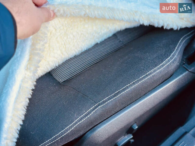 Сірий Мерседес Е-Клас, об'ємом двигуна 2.2 л та пробігом 217 тис. км за 13350 $, фото 35 на Automoto.ua