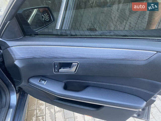 Серый Мерседес Е-Класс, объемом двигателя 2.14 л и пробегом 271 тыс. км за 14700 $, фото 27 на Automoto.ua