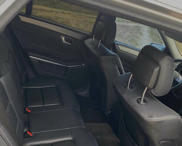 Серый Мерседес Е-Класс, объемом двигателя 2.2 л и пробегом 280 тыс. км за 10399 $, фото 14 на Automoto.ua