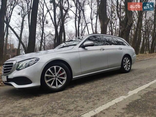 Серый Мерседес Е-Класс, объемом двигателя 2 л и пробегом 300 тыс. км за 18000 $, фото 11 на Automoto.ua
