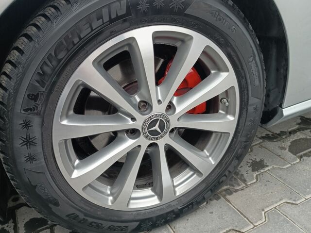 Серый Мерседес Е-Класс, объемом двигателя 2 л и пробегом 300 тыс. км за 18000 $, фото 12 на Automoto.ua