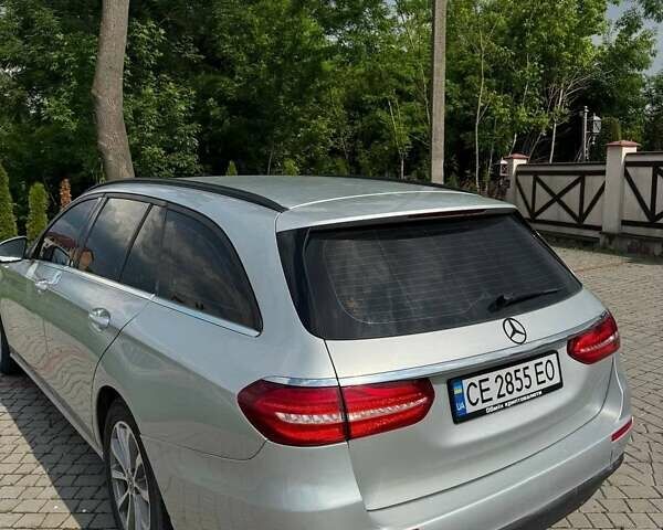 Серый Мерседес Е-Класс, объемом двигателя 2 л и пробегом 300 тыс. км за 18000 $, фото 26 на Automoto.ua