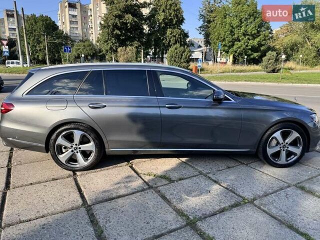 Серый Мерседес Е-Класс, объемом двигателя 3 л и пробегом 120 тыс. км за 23900 $, фото 4 на Automoto.ua