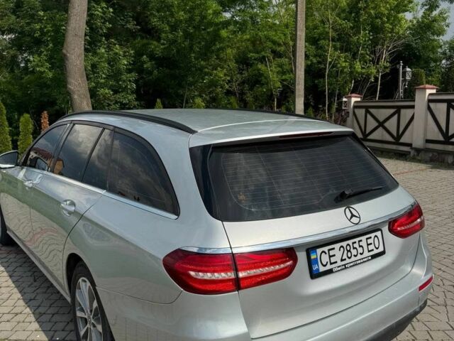 Серый Мерседес Е-Класс, объемом двигателя 2 л и пробегом 300 тыс. км за 18000 $, фото 3 на Automoto.ua